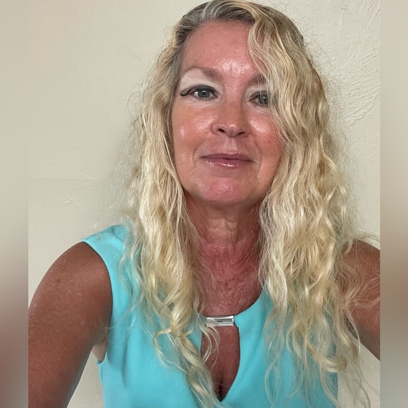 Sandra Darren Aqua Keyhole Neck Midi Dress - Picture 12 of 15